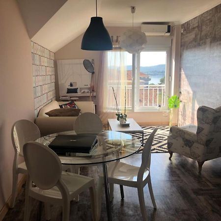 Gala Apartment Tivat Bagian luar foto
